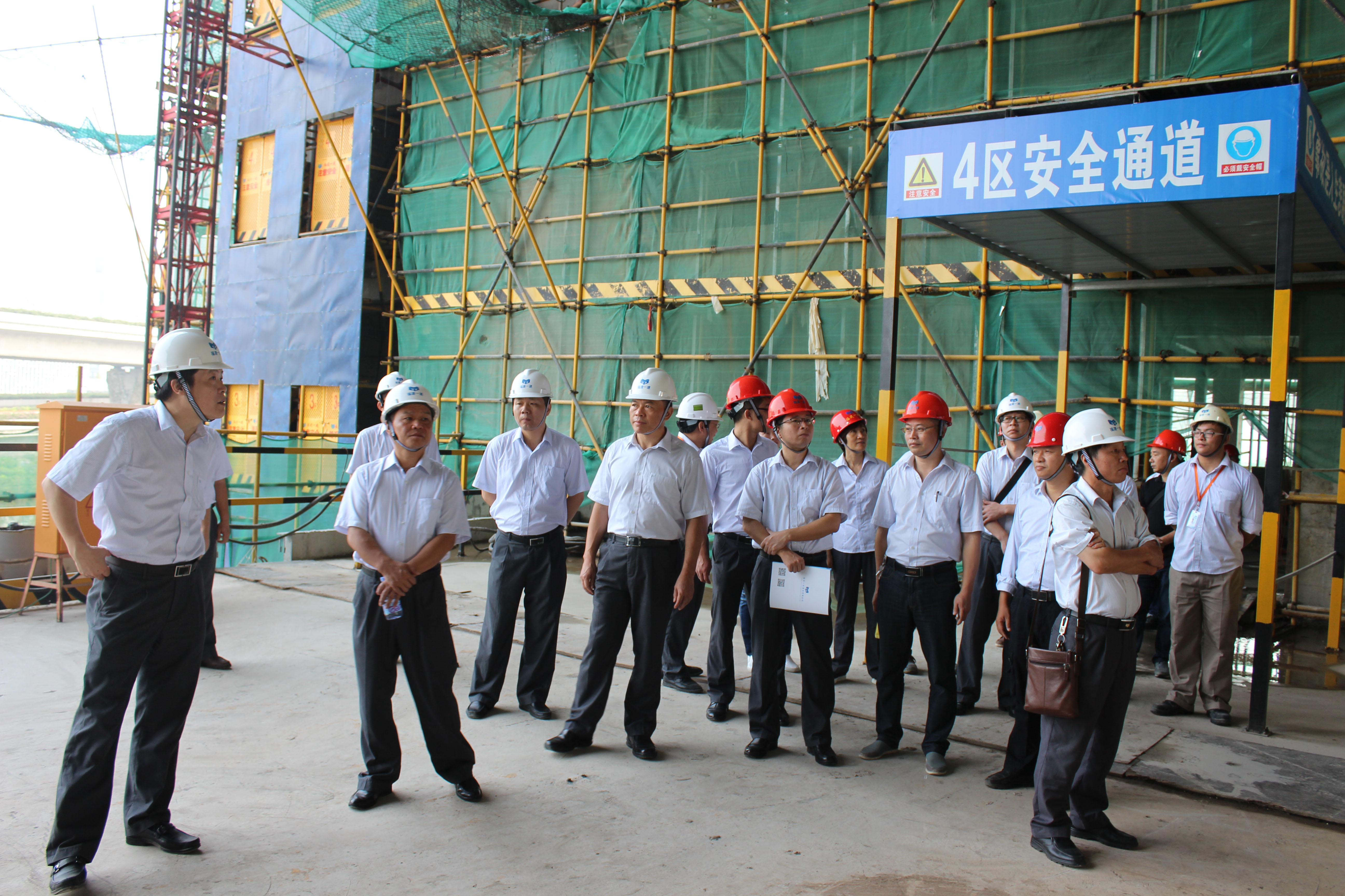 内江市构筑施工现场安全出产观摩会.JPG